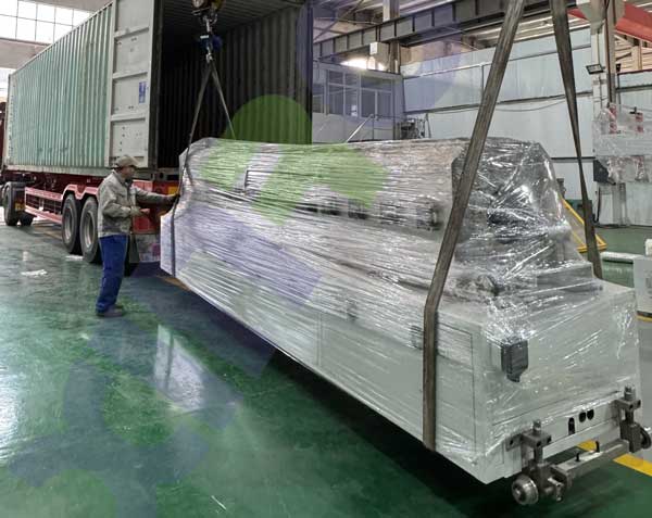 开云手机入口官网PVC-O管材挤出线发货，助力中亚基建升级